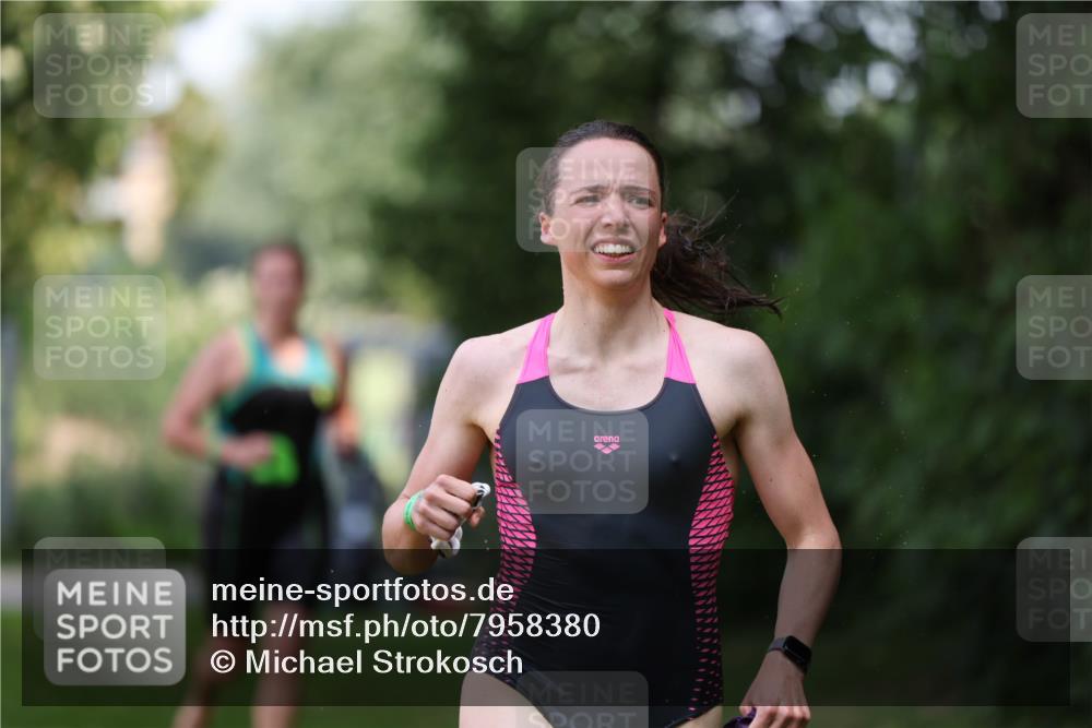 15.06.2025 - 7 Türme Triathlon Michael Strokosch http://msf.ph/oto/7958380 15.06.2025 12:39:46 Schwimmen 405, 484, 662 meine-sportfotos.de