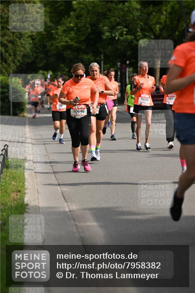 15.06.2025 - REWE Women's Run Dr. Thomas Lammeyer http://msf.ph/oto/7958382 15.06.2025 09:48:20 Laufen 10330, 10646, 1031 meine-sportfotos.de