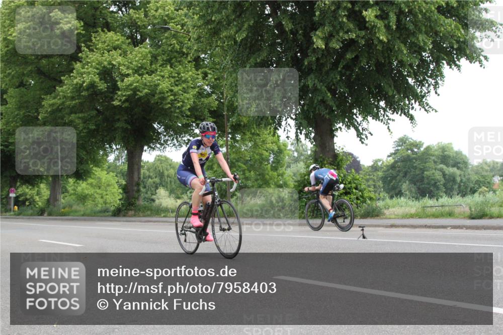 15.06.2025 - 7 Türme Triathlon Yannick Fuchs http://msf.ph/oto/7958403 15.06.2025 11:10:52 Radfahren  meine-sportfotos.de