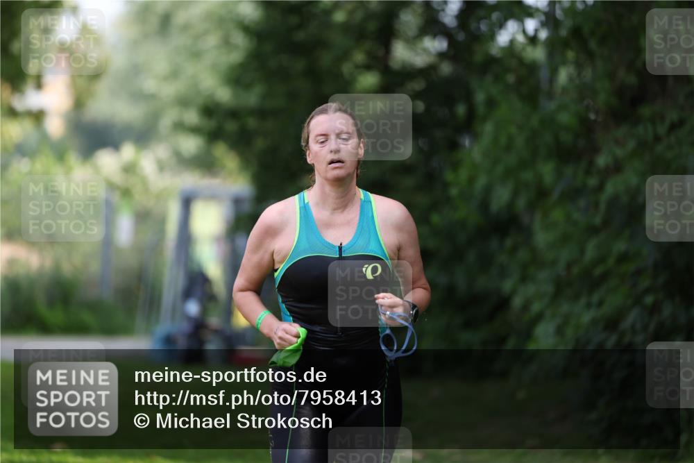 15.06.2025 - 7 Türme Triathlon Michael Strokosch http://msf.ph/oto/7958413 15.06.2025 12:39:48 Schwimmen 405, 484, 662 meine-sportfotos.de