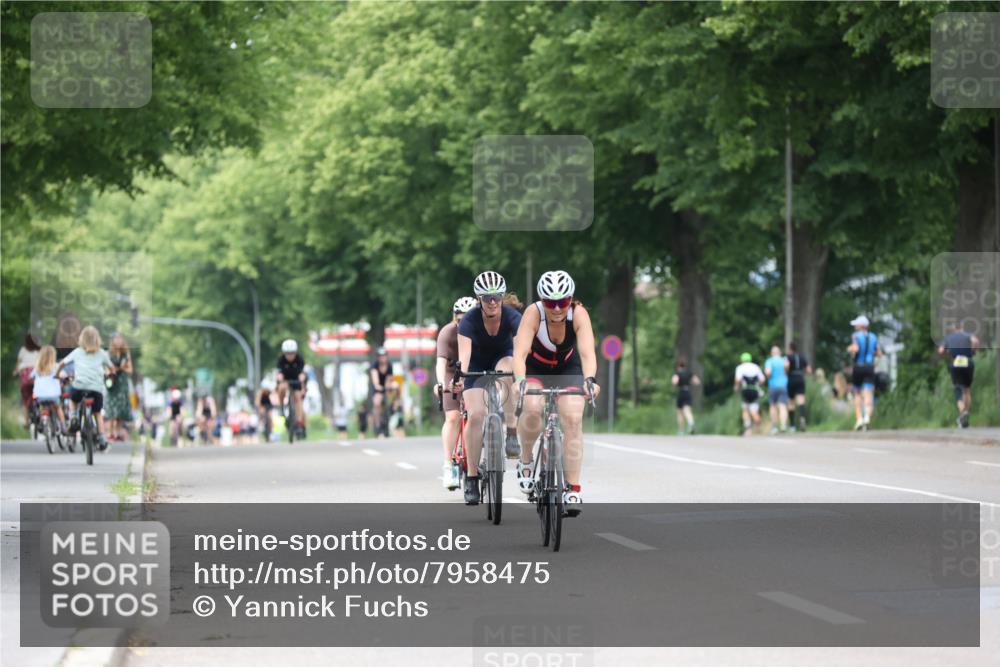 15.06.2025 - 7 Türme Triathlon Yannick Fuchs http://msf.ph/oto/7958475 15.06.2025 13:46:19 Radfahren 721, 790, 906, 1042 meine-sportfotos.de
