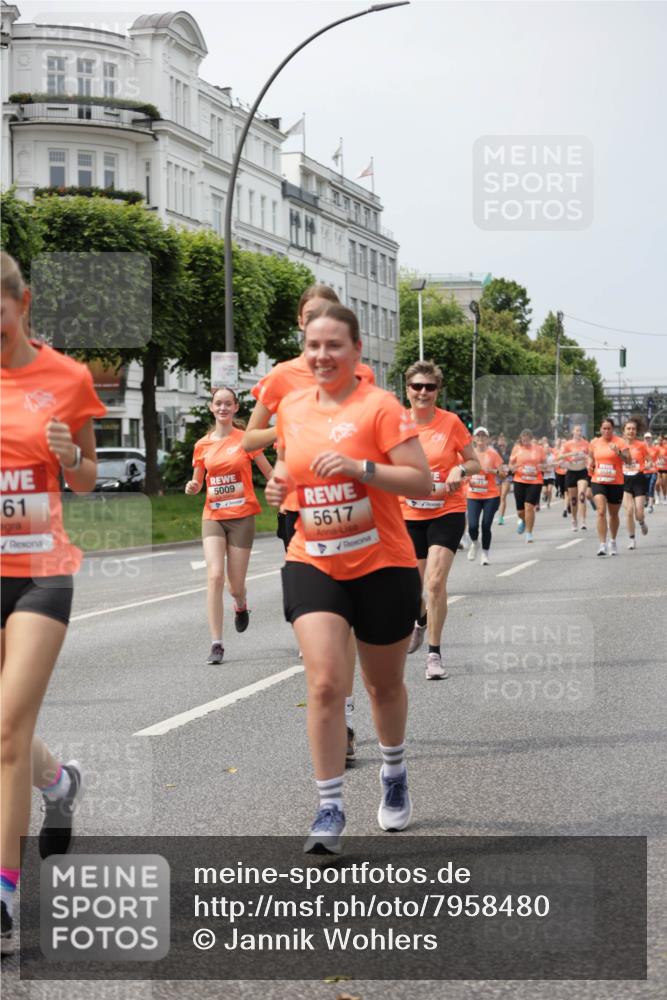 15.06.2025 - REWE Women's Run Jannik Wohlers http://msf.ph/oto/7958480 15.06.2025 09:44:25 Laufen 61, 5009, 5617, 6071, 3534 meine-sportfotos.de