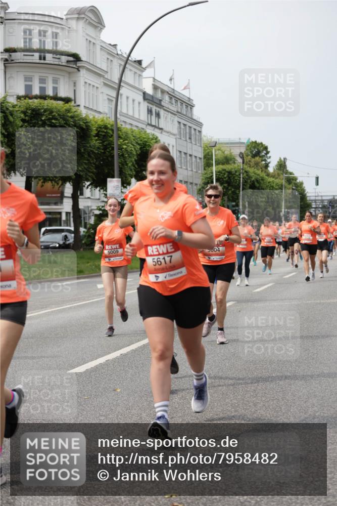 15.06.2025 - REWE Women's Run Jannik Wohlers http://msf.ph/oto/7958482 15.06.2025 09:44:25 Laufen 5009, 5617, 5004, 5534 meine-sportfotos.de