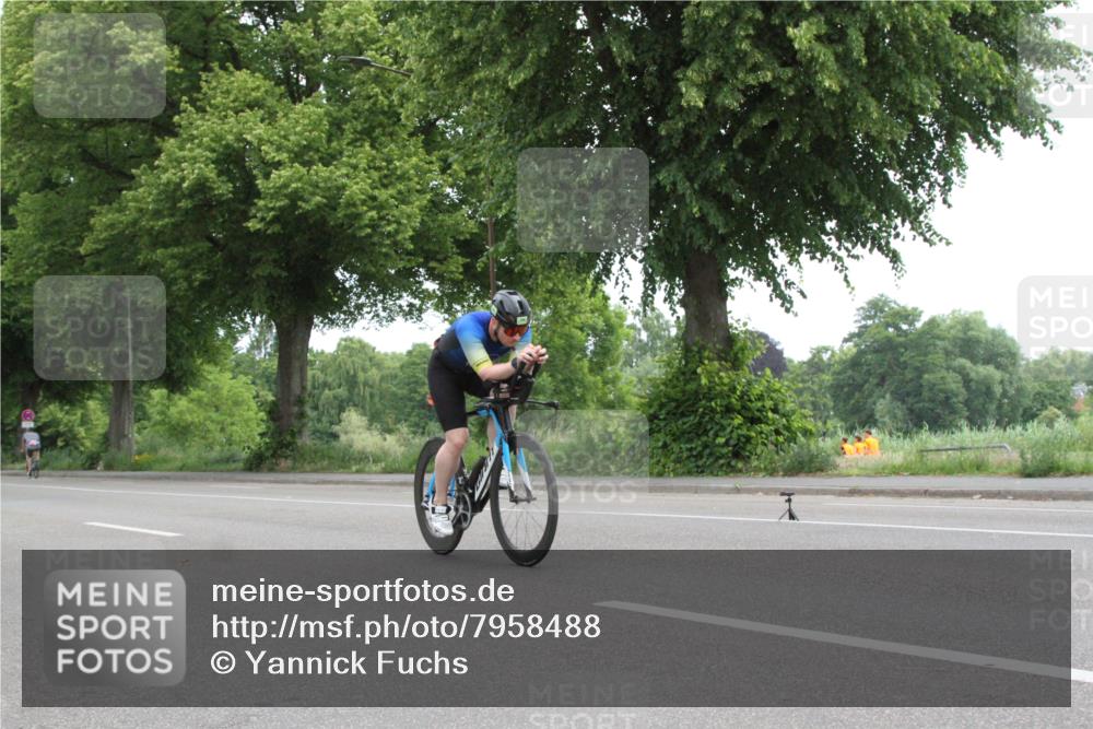 15.06.2025 - 7 Türme Triathlon Yannick Fuchs http://msf.ph/oto/7958488 15.06.2025 11:11:43 Radfahren  meine-sportfotos.de