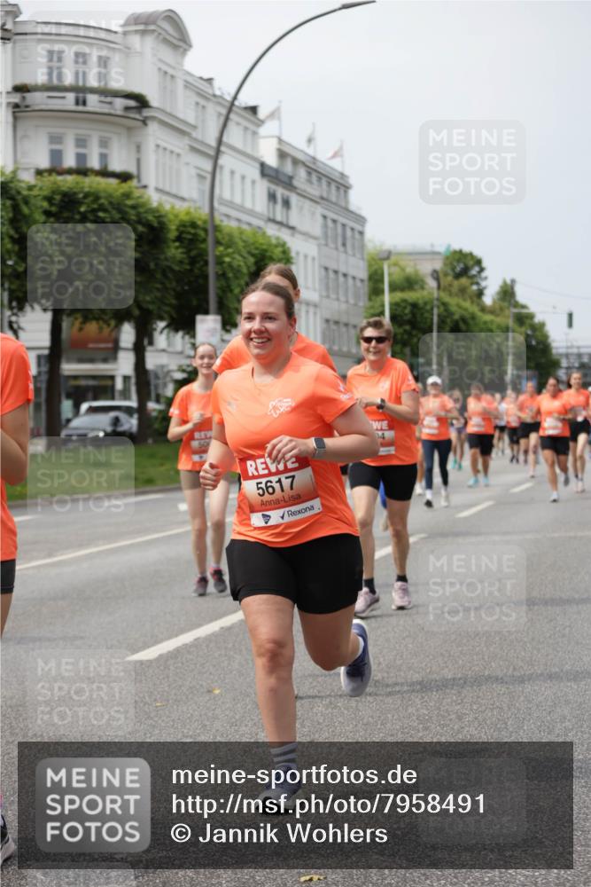 15.06.2025 - REWE Women's Run Jannik Wohlers http://msf.ph/oto/7958491 15.06.2025 09:44:25 Laufen 5617 meine-sportfotos.de