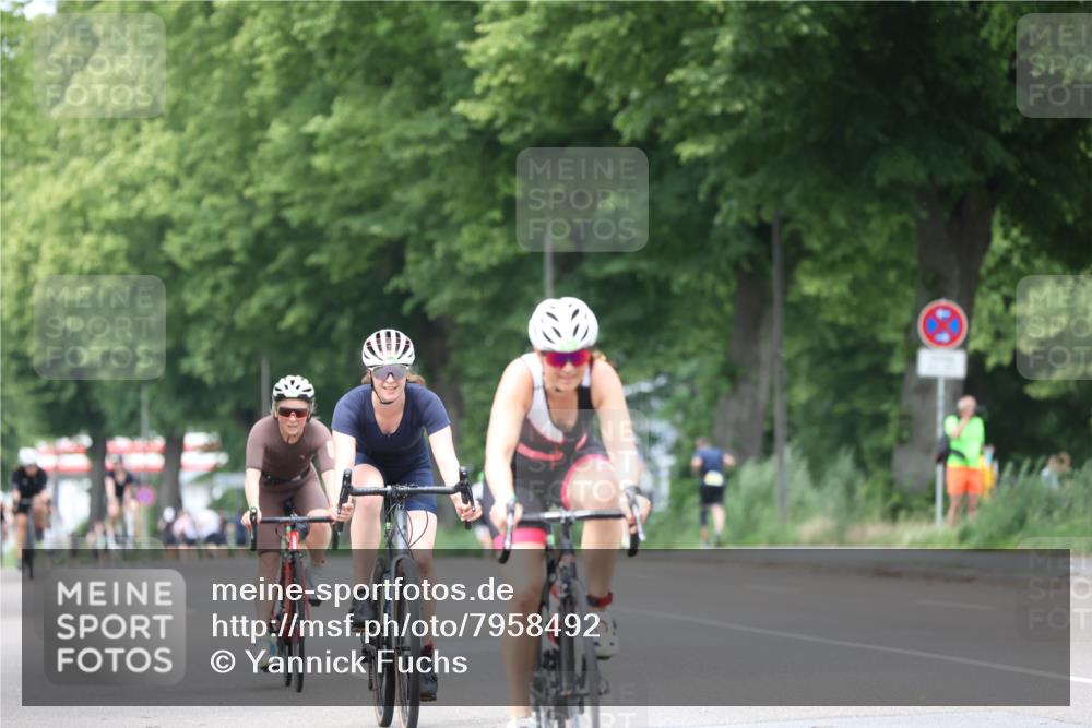 15.06.2025 - 7 Türme Triathlon Yannick Fuchs http://msf.ph/oto/7958492 15.06.2025 13:46:21 Radfahren 790, 906, 1042, 1126 meine-sportfotos.de