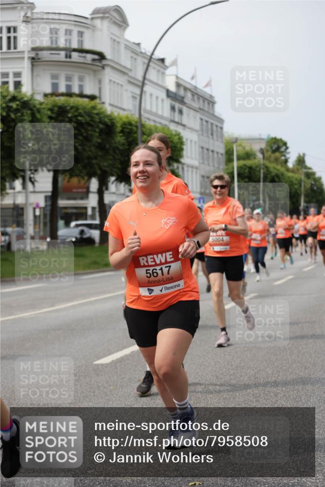 15.06.2025 - REWE Women's Run Jannik Wohlers http://msf.ph/oto/7958508 15.06.2025 09:44:25 Laufen 3, 5617, 5004 meine-sportfotos.de
