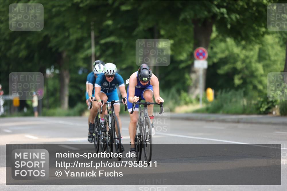 15.06.2025 - 7 Türme Triathlon Yannick Fuchs http://msf.ph/oto/7958511 15.06.2025 09:47:51 Radfahren 81, 84 meine-sportfotos.de
