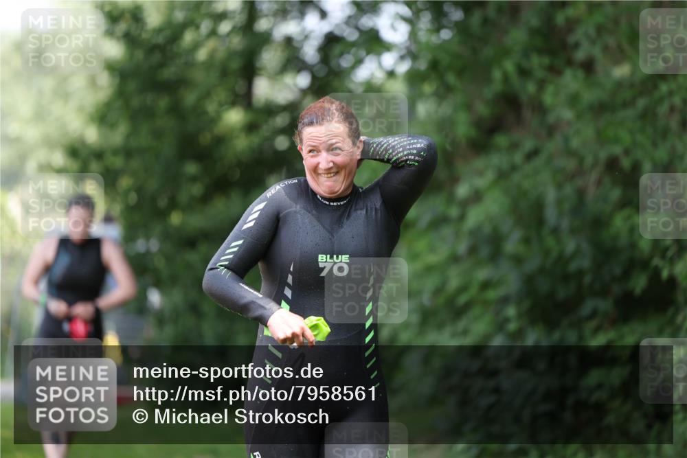 15.06.2025 - 7 Türme Triathlon Michael Strokosch http://msf.ph/oto/7958561 15.06.2025 12:40:28 Schwimmen 512, 549 meine-sportfotos.de