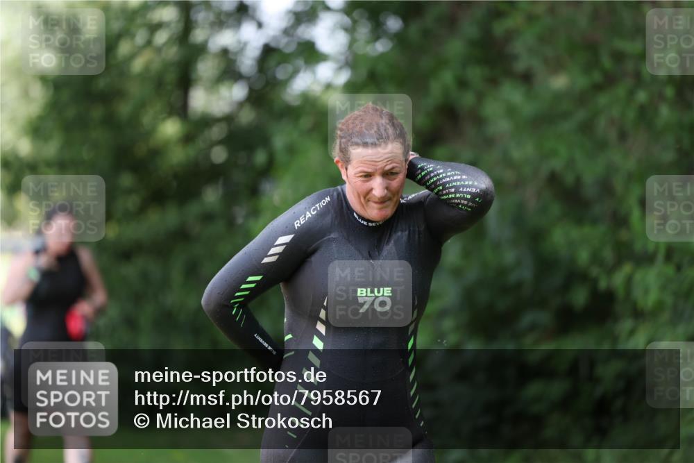 15.06.2025 - 7 Türme Triathlon Michael Strokosch http://msf.ph/oto/7958567 15.06.2025 12:40:29 Schwimmen 512, 549 meine-sportfotos.de