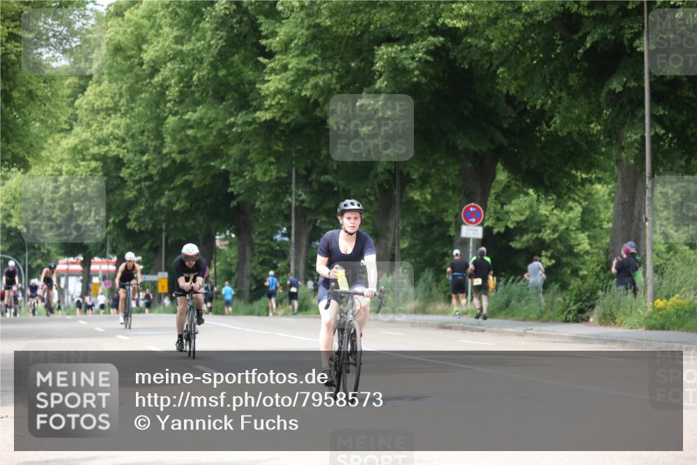 15.06.2025 - 7 Türme Triathlon Yannick Fuchs http://msf.ph/oto/7958573 15.06.2025 13:46:28 Radfahren 453, 1126, 1161 meine-sportfotos.de