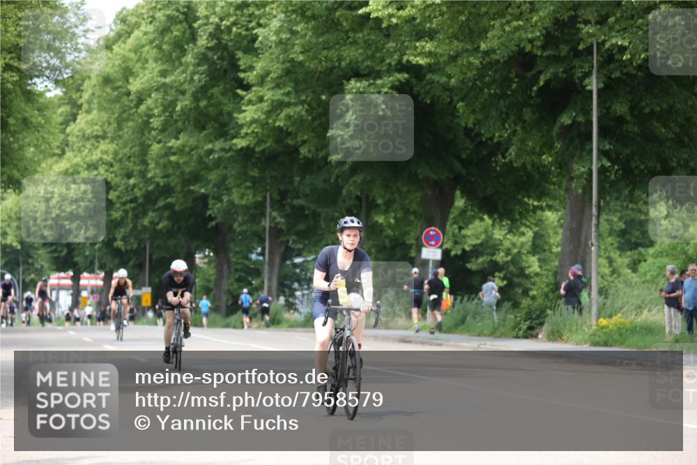15.06.2025 - 7 Türme Triathlon Yannick Fuchs http://msf.ph/oto/7958579 15.06.2025 13:46:28 Radfahren 453, 1126, 1161 meine-sportfotos.de