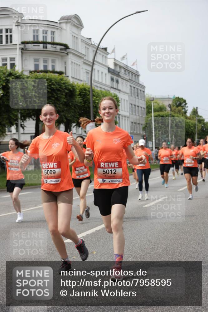 15.06.2025 - REWE Women's Run Jannik Wohlers http://msf.ph/oto/7958595 15.06.2025 09:44:27 Laufen 5442, 5009, 5672, 5012 meine-sportfotos.de
