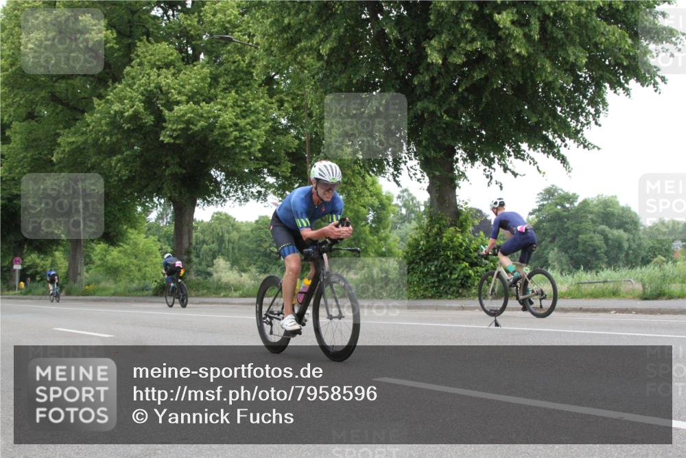 15.06.2025 - 7 Türme Triathlon Yannick Fuchs http://msf.ph/oto/7958596 15.06.2025 11:13:16 Radfahren  meine-sportfotos.de