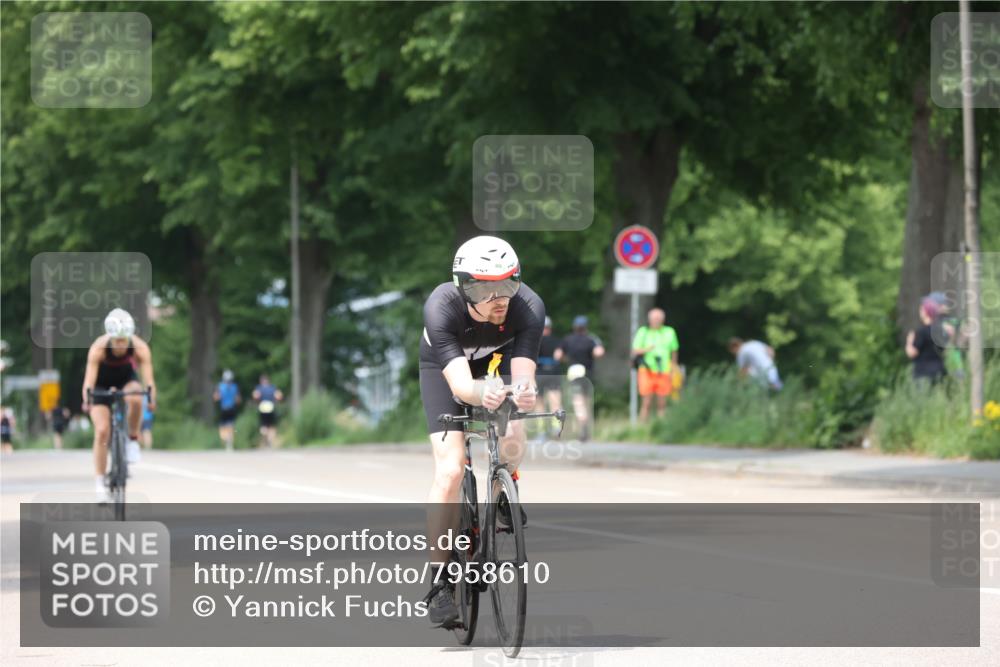 15.06.2025 - 7 Türme Triathlon Yannick Fuchs http://msf.ph/oto/7958610 15.06.2025 13:46:30 Radfahren 453, 813, 1126, 1161 meine-sportfotos.de