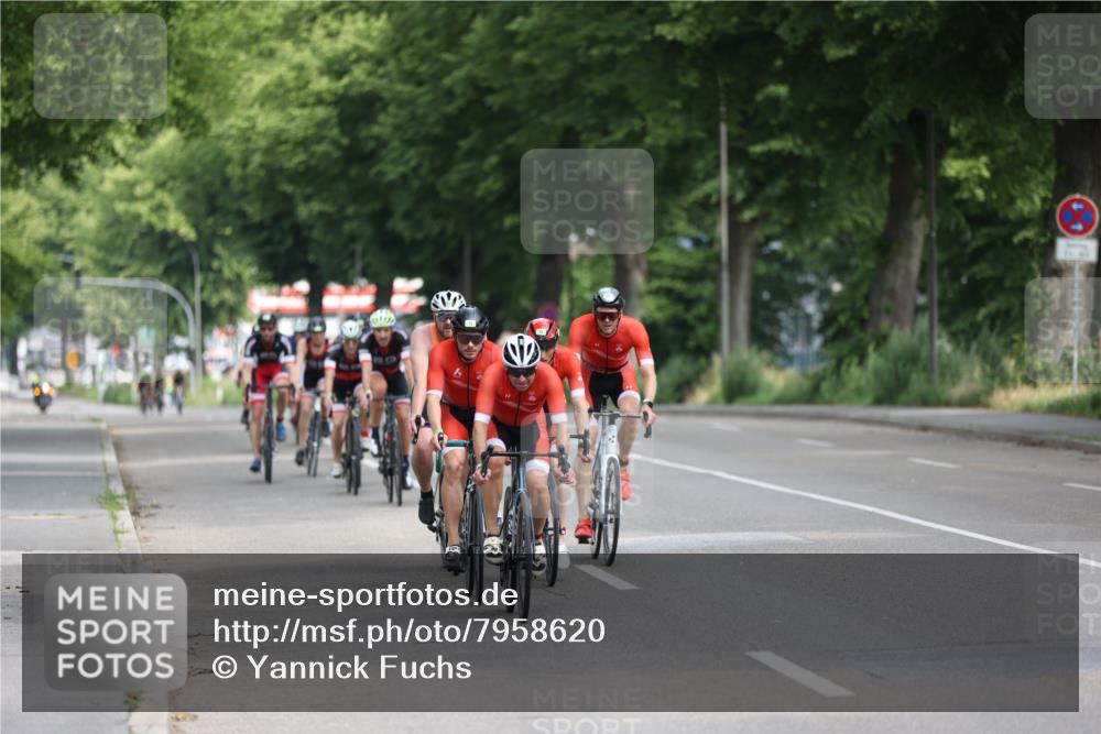 15.06.2025 - 7 Türme Triathlon Yannick Fuchs http://msf.ph/oto/7958620 15.06.2025 09:48:35 Radfahren 31, 33, 34, 35, 71, 74, 75, 101, 104 meine-sportfotos.de