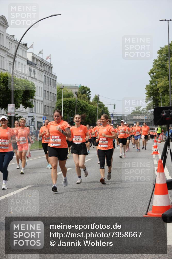 15.06.2025 - REWE Women's Run Jannik Wohlers http://msf.ph/oto/7958667 15.06.2025 09:44:29 Laufen 5071, 294, 5428, 5534, 5334, 5335 meine-sportfotos.de