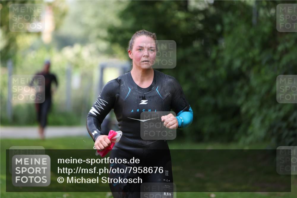 15.06.2025 - 7 Türme Triathlon Michael Strokosch http://msf.ph/oto/7958676 15.06.2025 12:41:02 Schwimmen 462, 487 meine-sportfotos.de