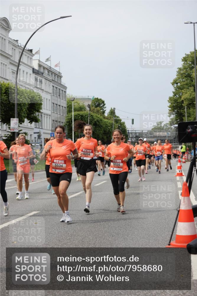 15.06.2025 - REWE Women's Run Jannik Wohlers http://msf.ph/oto/7958680 15.06.2025 09:44:29 Laufen 5428, 5534, 5334, 5335, 526 meine-sportfotos.de