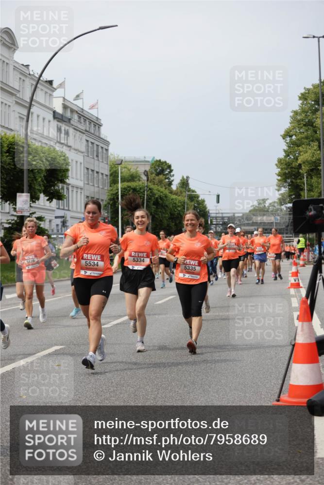 15.06.2025 - REWE Women's Run Jannik Wohlers http://msf.ph/oto/7958689 15.06.2025 09:44:30 Laufen 5428, 5534, 5334, 5335 meine-sportfotos.de