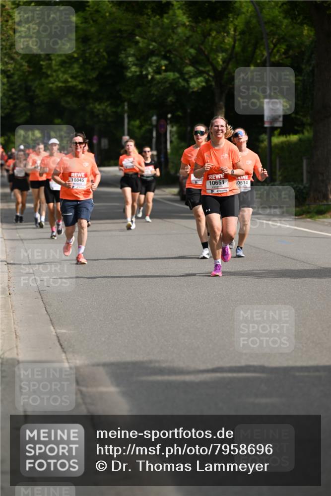 15.06.2025 - REWE Women's Run Dr. Thomas Lammeyer http://msf.ph/oto/7958696 15.06.2025 09:48:32 Laufen 10845, 10651, 0514 meine-sportfotos.de