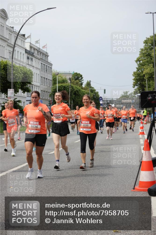 15.06.2025 - REWE Women's Run Jannik Wohlers http://msf.ph/oto/7958705 15.06.2025 09:44:30 Laufen 5428, 5534, 5334, 5335, 5267 meine-sportfotos.de