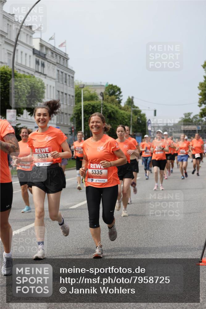 15.06.2025 - REWE Women's Run Jannik Wohlers http://msf.ph/oto/7958725 15.06.2025 09:44:31 Laufen 5294, 5334, 5335 meine-sportfotos.de