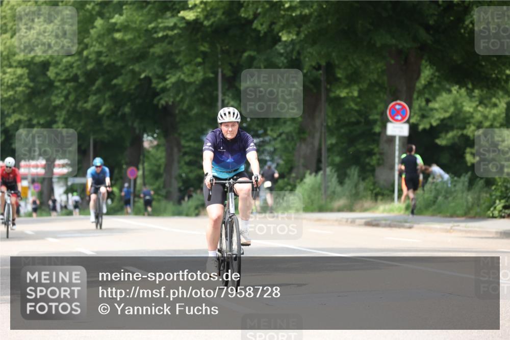 15.06.2025 - 7 Türme Triathlon Yannick Fuchs http://msf.ph/oto/7958728 15.06.2025 13:46:37 Radfahren 243, 381, 813 meine-sportfotos.de