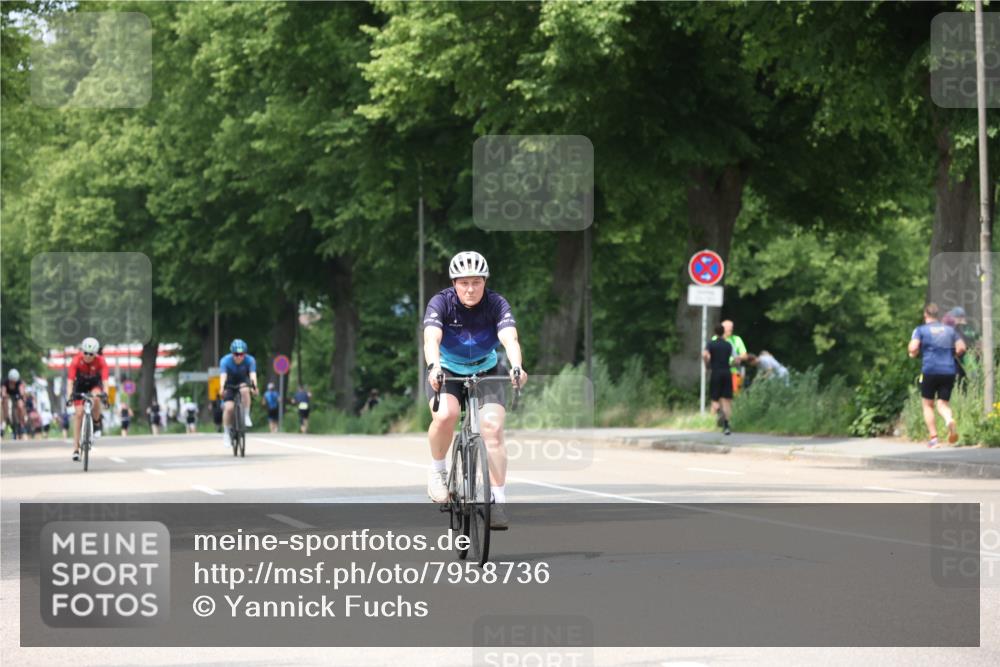 15.06.2025 - 7 Türme Triathlon Yannick Fuchs http://msf.ph/oto/7958736 15.06.2025 13:46:37 Radfahren 243, 381, 813 meine-sportfotos.de