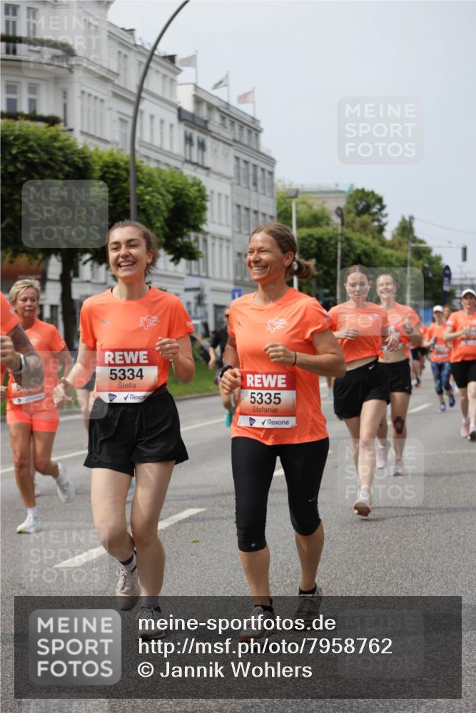 15.06.2025 - REWE Women's Run Jannik Wohlers http://msf.ph/oto/7958762 15.06.2025 09:44:31 Laufen 5334, 5335 meine-sportfotos.de