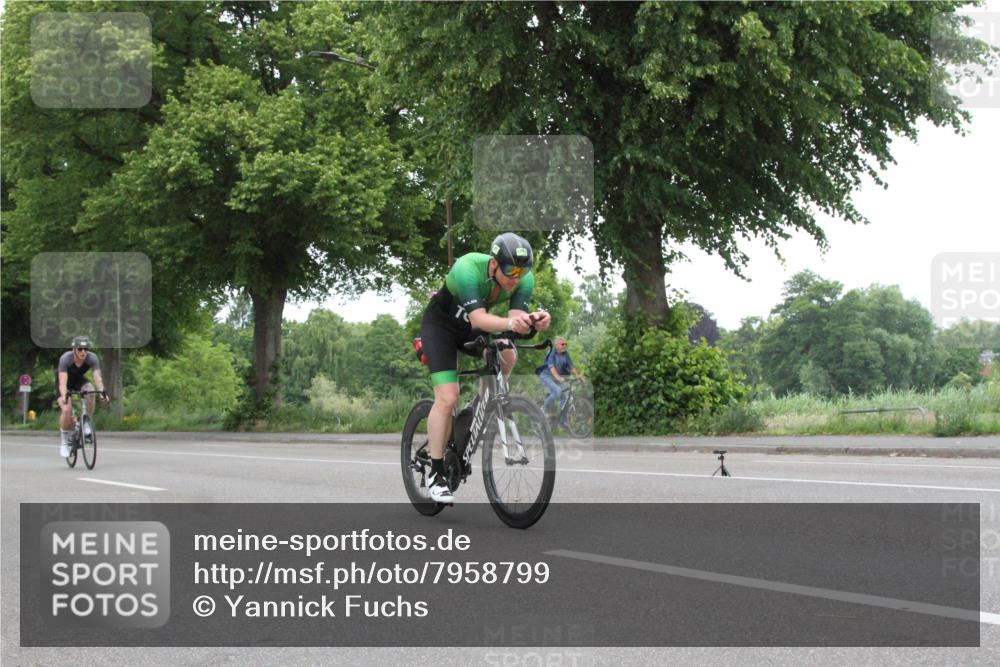 15.06.2025 - 7 Türme Triathlon Yannick Fuchs http://msf.ph/oto/7958799 15.06.2025 11:16:22 Radfahren  meine-sportfotos.de
