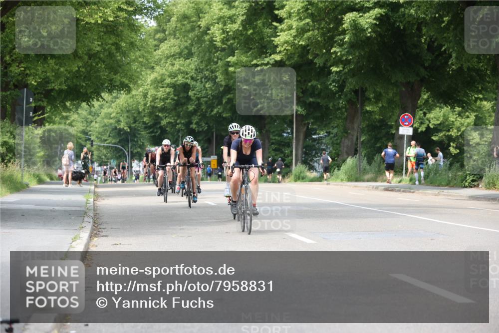 15.06.2025 - 7 Türme Triathlon Yannick Fuchs http://msf.ph/oto/7958831 15.06.2025 13:46:45 Radfahren 243, 381, 735, 752, 788, 888, 957, 968, 976, 1109, 1113 meine-sportfotos.de