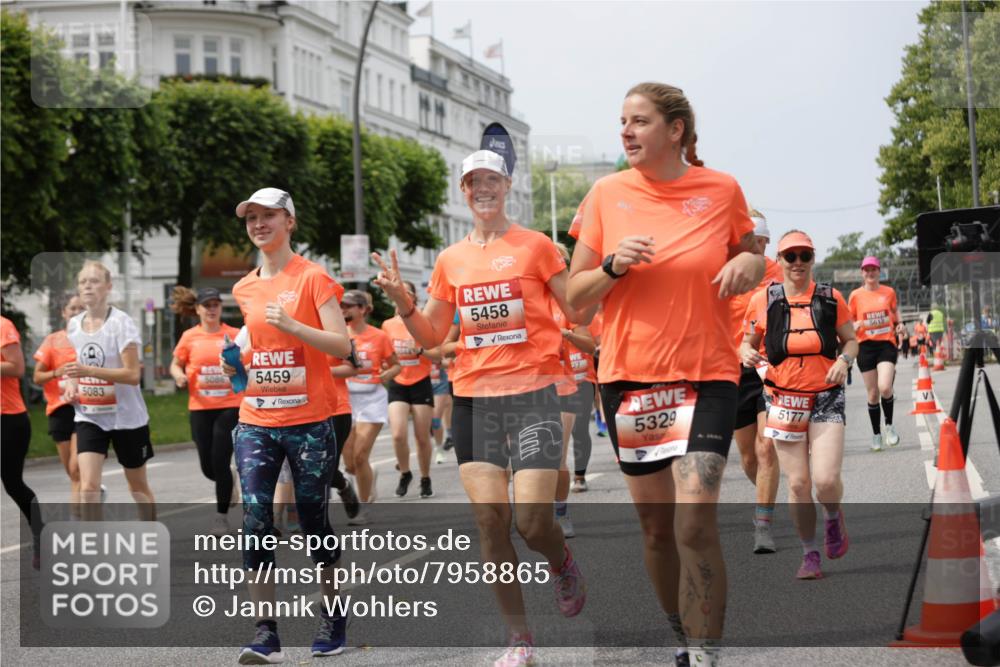 15.06.2025 - REWE Women's Run Jannik Wohlers http://msf.ph/oto/7958865 15.06.2025 09:44:39 Laufen 5083, 5459, 5458, 27, 5329, 5177, 5613 meine-sportfotos.de