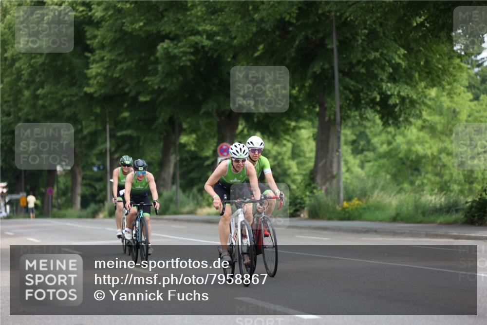 15.06.2025 - 7 Türme Triathlon Yannick Fuchs http://msf.ph/oto/7958867 15.06.2025 09:48:48 Radfahren 105, 106 meine-sportfotos.de