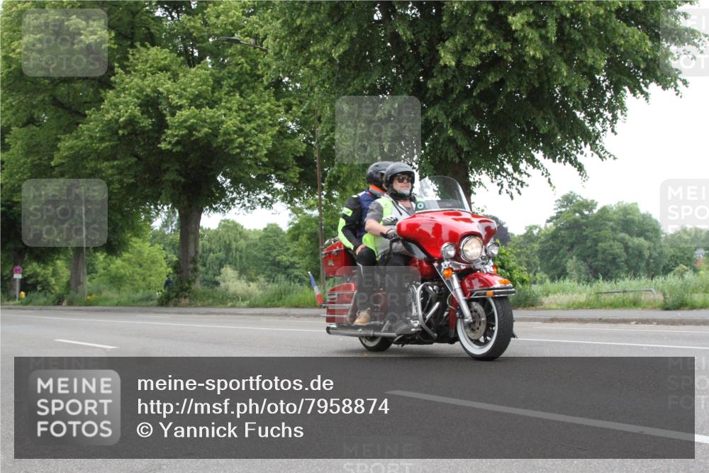 15.06.2025 - 7 Türme Triathlon Yannick Fuchs http://msf.ph/oto/7958874 15.06.2025 11:17:08 Radfahren  meine-sportfotos.de