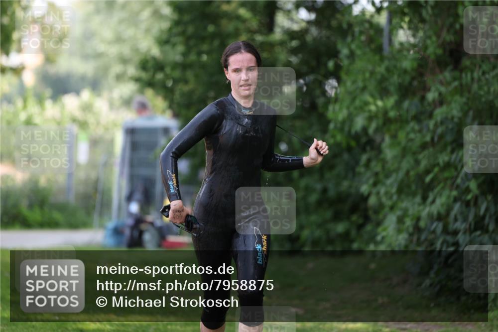 15.06.2025 - 7 Türme Triathlon Michael Strokosch http://msf.ph/oto/7958875 15.06.2025 12:42:26 Schwimmen 404 meine-sportfotos.de