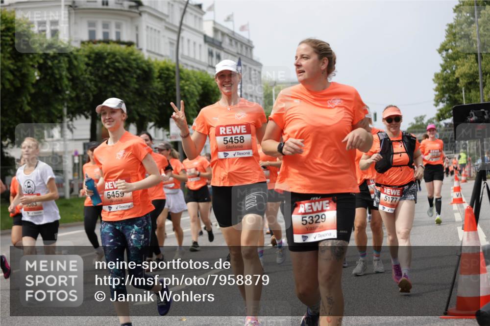 15.06.2025 - REWE Women's Run Jannik Wohlers http://msf.ph/oto/7958879 15.06.2025 09:44:39 Laufen 083, 5459, 5458, 5329, 5177 meine-sportfotos.de