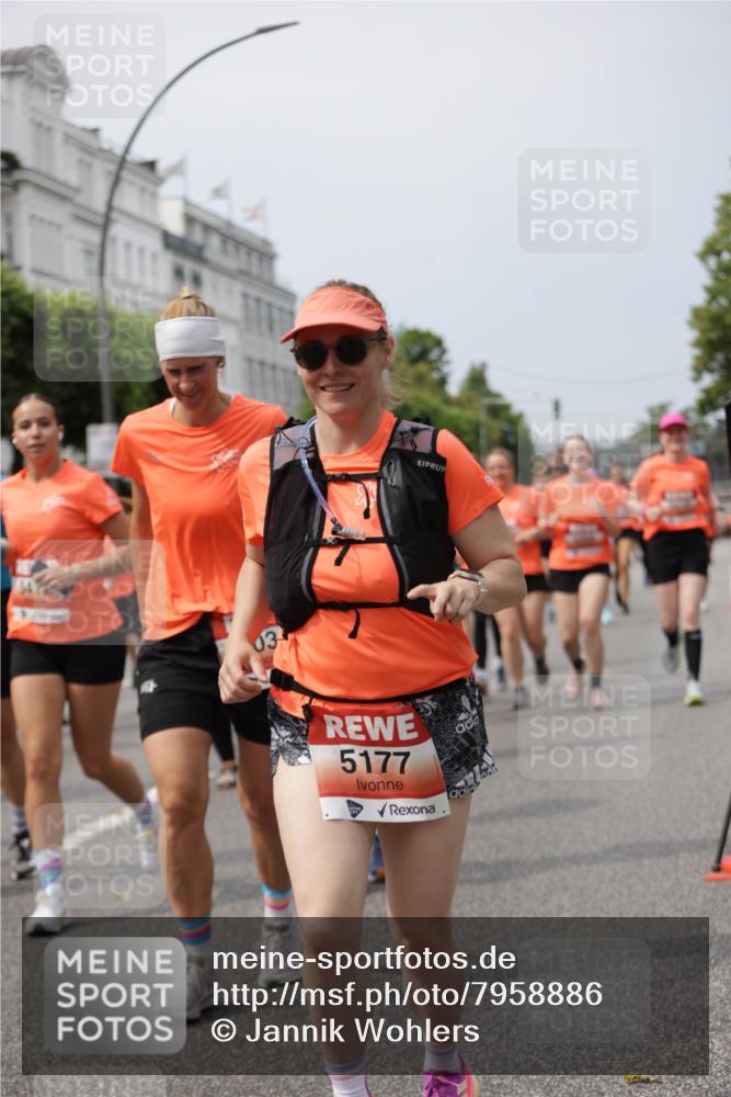 15.06.2025 - REWE Women's Run Jannik Wohlers http://msf.ph/oto/7958886 15.06.2025 09:44:41 Laufen 03, 5177 meine-sportfotos.de