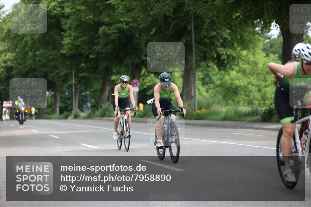 15.06.2025 - 7 Türme Triathlon Yannick Fuchs http://msf.ph/oto/7958890 15.06.2025 09:48:49 Radfahren 105, 106 meine-sportfotos.de