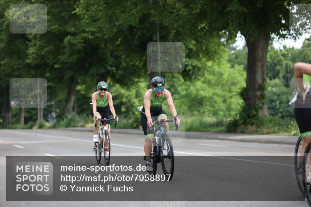 15.06.2025 - 7 Türme Triathlon Yannick Fuchs http://msf.ph/oto/7958897 15.06.2025 09:48:49 Radfahren 105, 106 meine-sportfotos.de