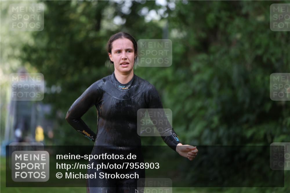 15.06.2025 - 7 Türme Triathlon Michael Strokosch http://msf.ph/oto/7958903 15.06.2025 12:42:27 Schwimmen 404 meine-sportfotos.de