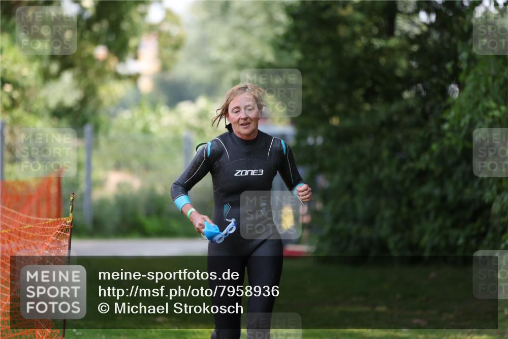 15.06.2025 - 7 Türme Triathlon Michael Strokosch http://msf.ph/oto/7958936 15.06.2025 12:42:57 Schwimmen 458 meine-sportfotos.de