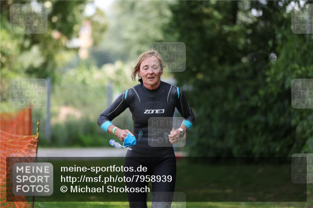 15.06.2025 - 7 Türme Triathlon Michael Strokosch http://msf.ph/oto/7958939 15.06.2025 12:42:57 Schwimmen 458 meine-sportfotos.de
