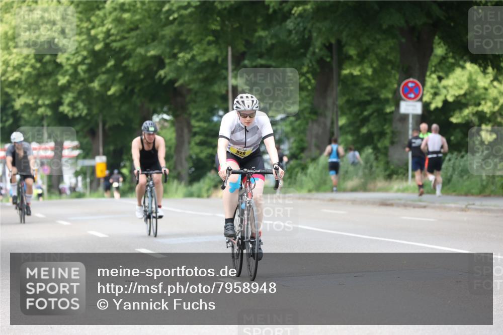 15.06.2025 - 7 Türme Triathlon Yannick Fuchs http://msf.ph/oto/7958948 15.06.2025 13:46:57 Radfahren 474, 581, 726, 929 meine-sportfotos.de