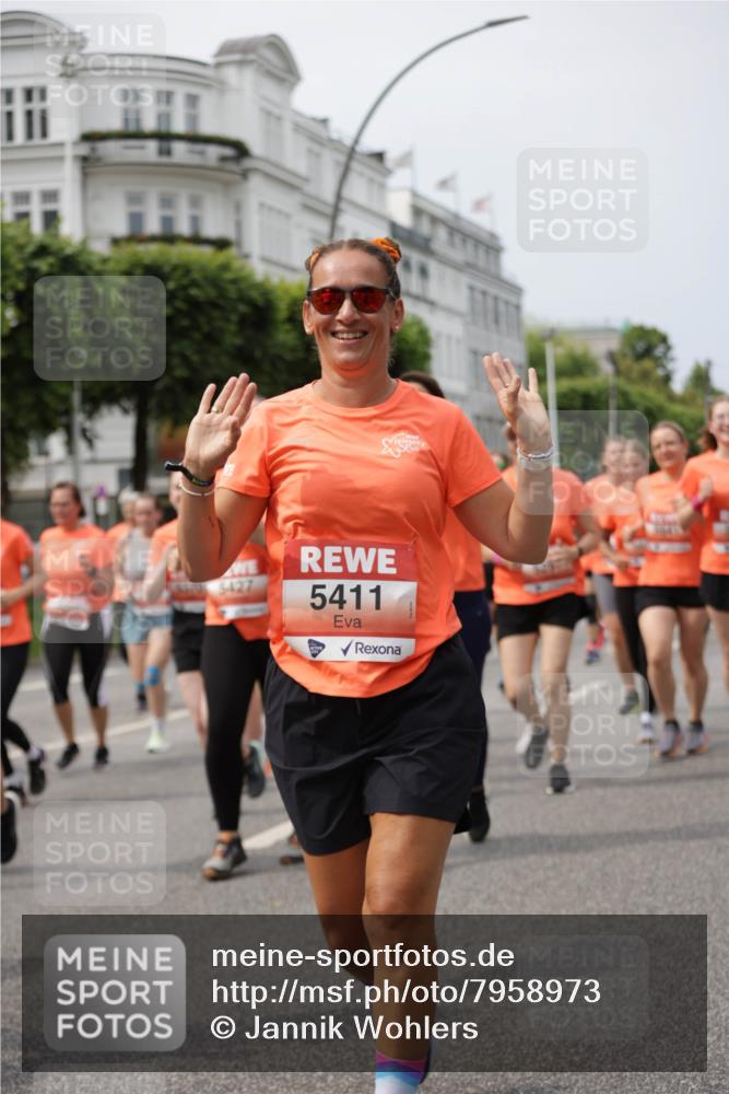 15.06.2025 - REWE Women's Run Jannik Wohlers http://msf.ph/oto/7958973 15.06.2025 09:44:42 Laufen 640, 5427, 5411 meine-sportfotos.de