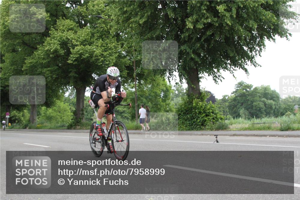 15.06.2025 - 7 Türme Triathlon Yannick Fuchs http://msf.ph/oto/7958999 15.06.2025 11:20:27 Radfahren  meine-sportfotos.de