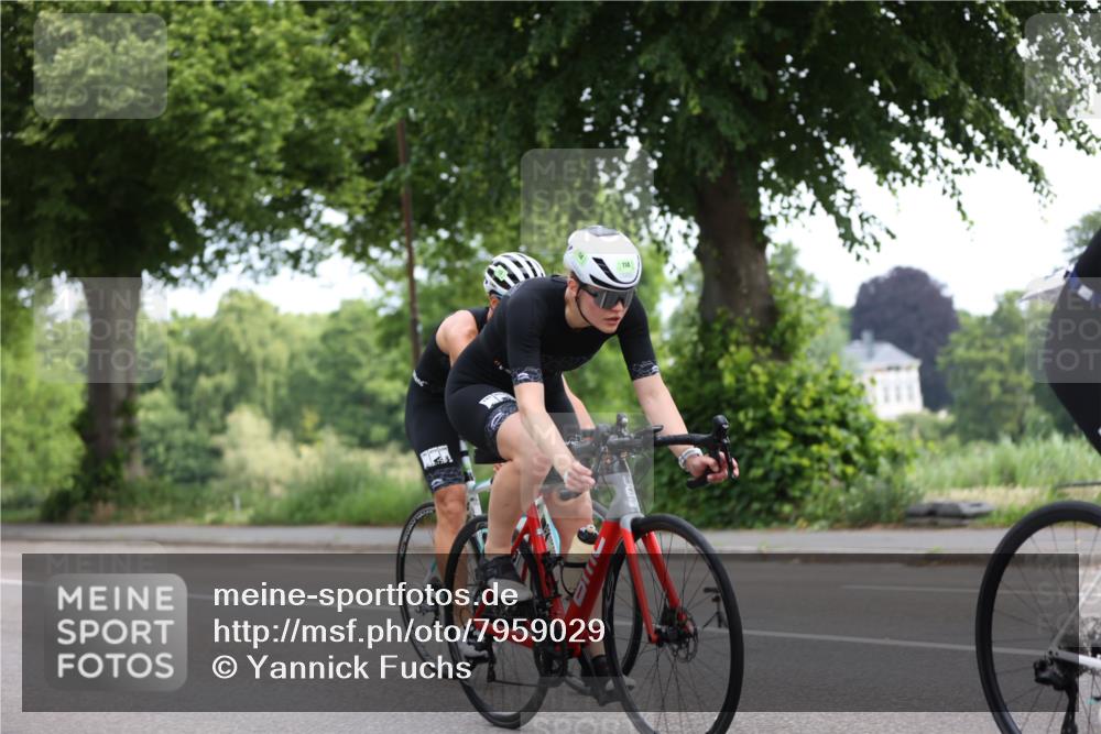 15.06.2025 - 7 Türme Triathlon Yannick Fuchs http://msf.ph/oto/7959029 15.06.2025 09:49:24 Radfahren 113, 114, 115 meine-sportfotos.de