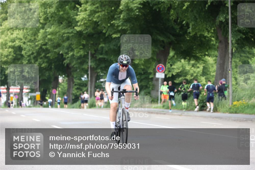 15.06.2025 - 7 Türme Triathlon Yannick Fuchs http://msf.ph/oto/7959031 15.06.2025 13:47:13 Radfahren 487 meine-sportfotos.de
