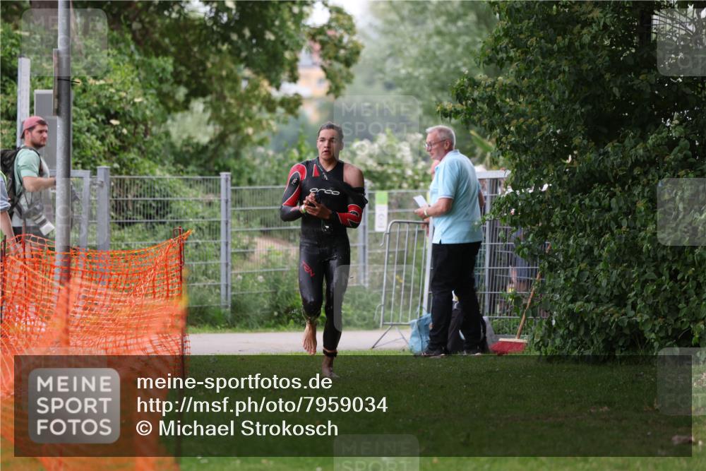 15.06.2025 - 7 Türme Triathlon Michael Strokosch http://msf.ph/oto/7959034 15.06.2025 12:05:30 Schwimmen 652 meine-sportfotos.de