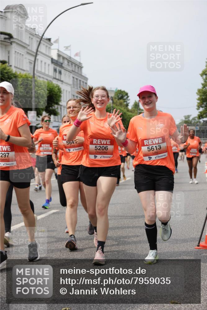 15.06.2025 - REWE Women's Run Jannik Wohlers http://msf.ph/oto/7959035 15.06.2025 09:44:43 Laufen 5402, 297, 564, 5206, 5613 meine-sportfotos.de